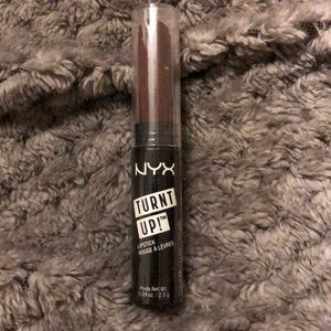 NYX Turnt Up! Lipstick in Feline
